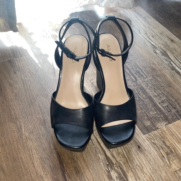 Black Aldo Wedge